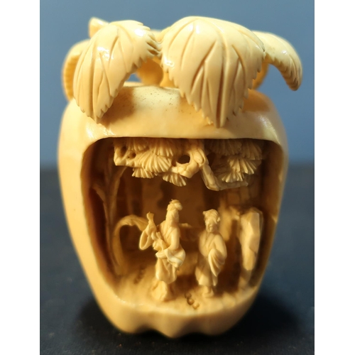 347 - 18th/19th C carved Chinese ivory figure in the form of an apple with stalk and leaves, with cut away... 