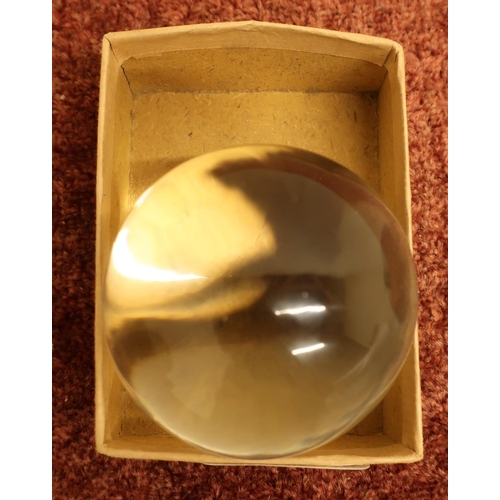 118 - Witches type glass ball (diameter c.7cm)