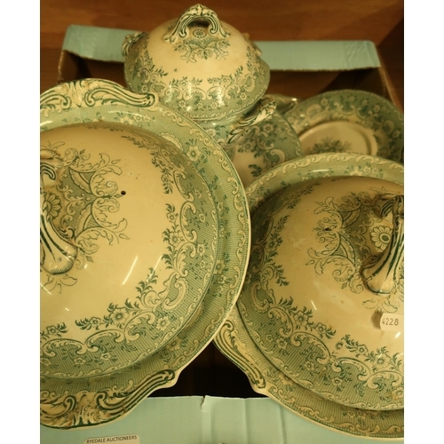 271 - Part Copeland Spode dinner service comprising of tureens, dinner plates etc