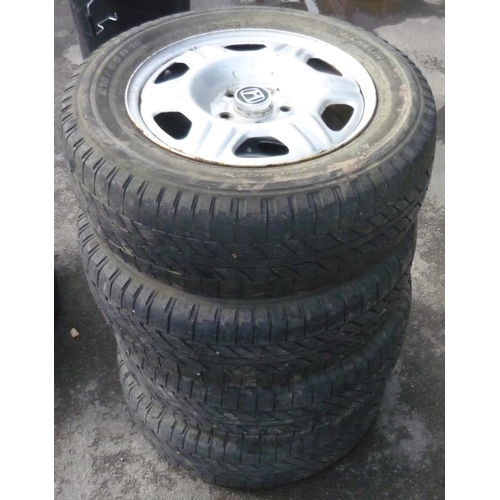 112 - Set of four Honda alloy wheels with Michelin tyres size 215/65r 16
