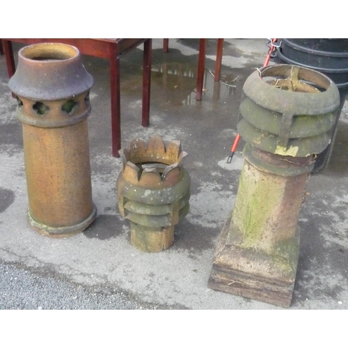 115 - Set of three vintage chimney pots (Jack, Queen, King)