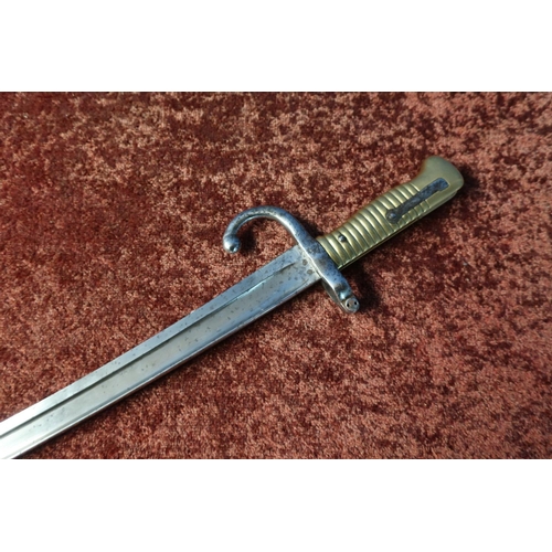 108 - 19th C French bayonet, the top strap engraved with date 1871, with ribbed grip