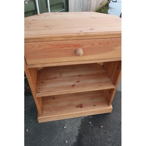 368 - Pine corner fitting storage unit with single drawer above open base (width 80cm)