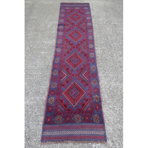 435 - Meshwani runner (270cm x 64cm)