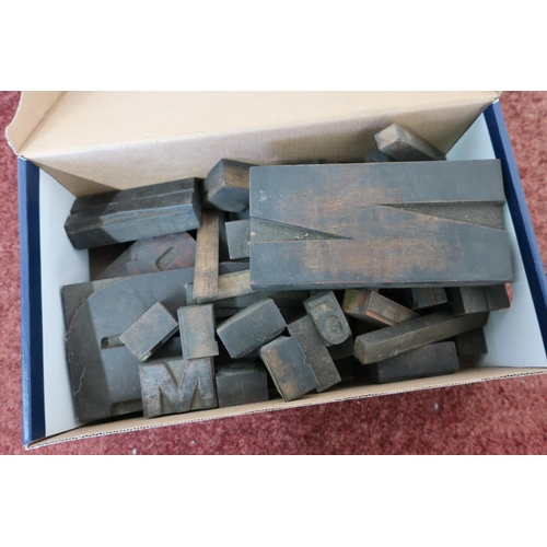 449 - Box containing a quantity of various vintage wood block printing letters