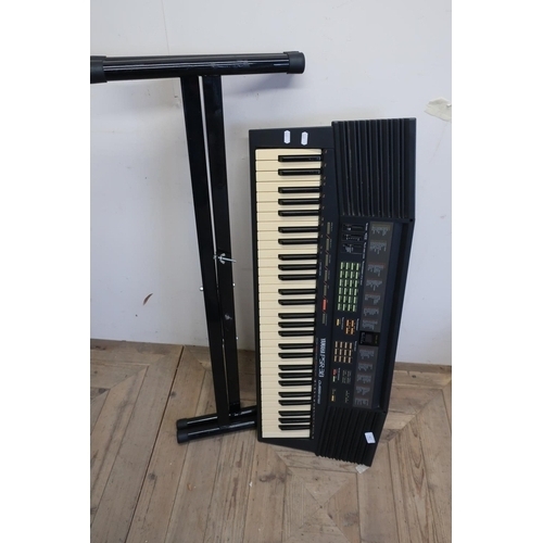 417 - Yamaha keyboard on stand