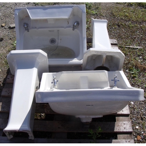 485 - Pair of large bathroom sinks, pedestals and taps