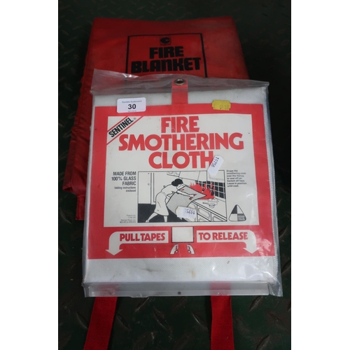 30 - Fire blanket and a fire smothering cloth