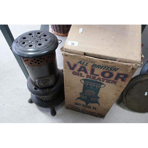 39 - All British Valour oil heater No. 106R with original box and instructions