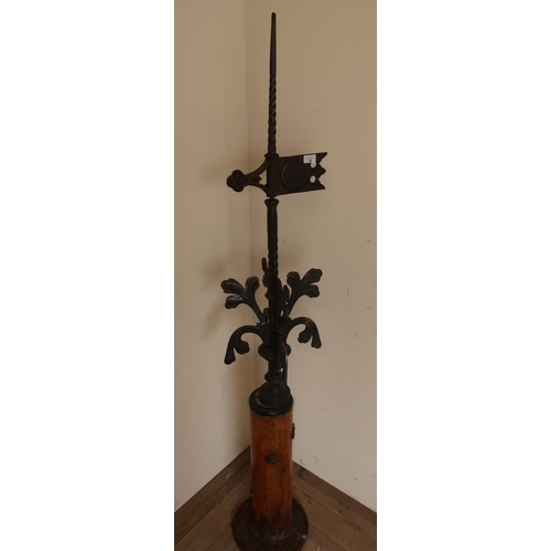 28 - Late Victorian wrought and cast iron weather vane numbered 87 on the flag (overall height 168cm with... 