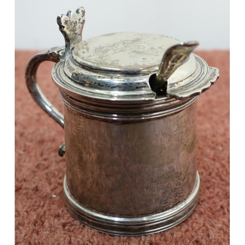 418 - Birmingham 1856 silver hallmarked mustard pot in the form of a tankard with hinged lid and glass lin... 