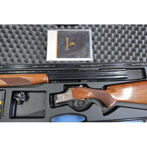 595 - Cased Browning B525 Game Right 12 bore over & under single trigger ejector shotgun with 28 inch mult... 