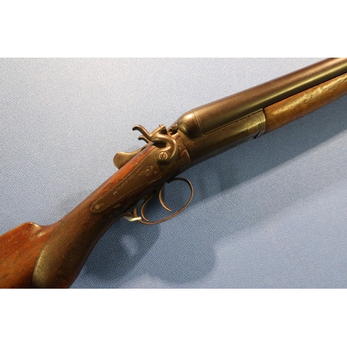587 - 12 bore Fred Williams of London and Birmingham hammer gun with 30 inch barrels, and 14 1/4 inch pist... 