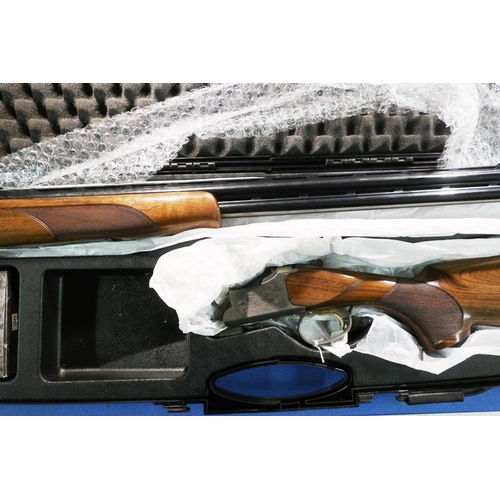605 - Cased Browning 525 20 bore over and under ejector shotgun with 30 inch barrels, 14 1/2 inch pistol g... 