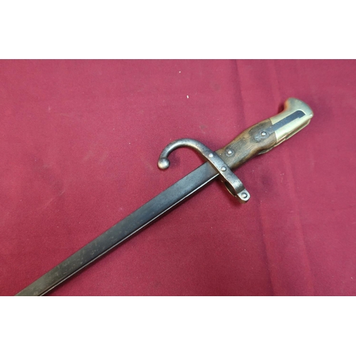 86 - French/Belgium bayonet, the broad top strap dated 1880, the guard stamped AB67530 with cut down poin... 