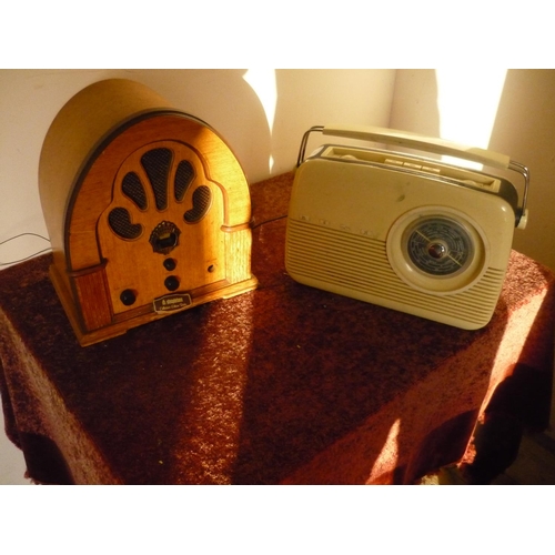 96 - Vintage Bush radio and an Steepletone Collectors Edition radio (2)