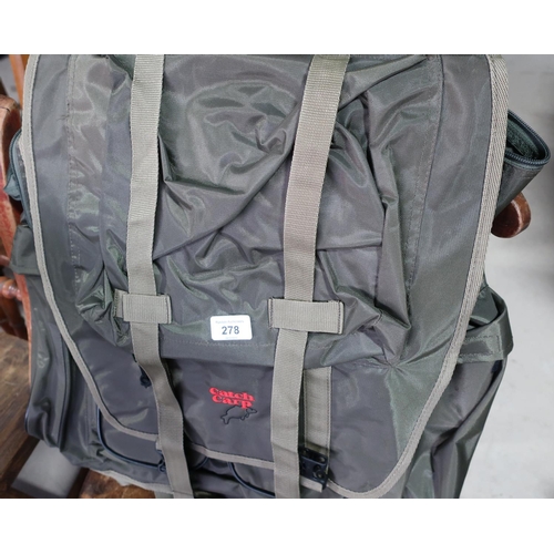57 - Catch Carp fishing bag rucksack style