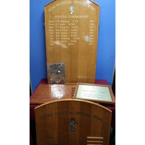 89 - Selection of regimental oak and other wall plaques, including Reme Officer Wing, Commanding Officers... 