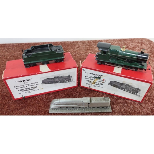 129 - Boxed Wills OO gauge all metal GWR 2251 Goods Tank, another similar and a pewter model train