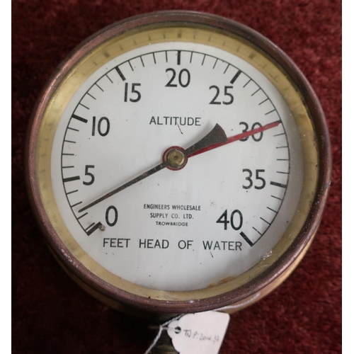 18 - Brass cased altitude feet head of water gauge by Engineers wholesale supply co Ltd, Trowbridge (diam... 