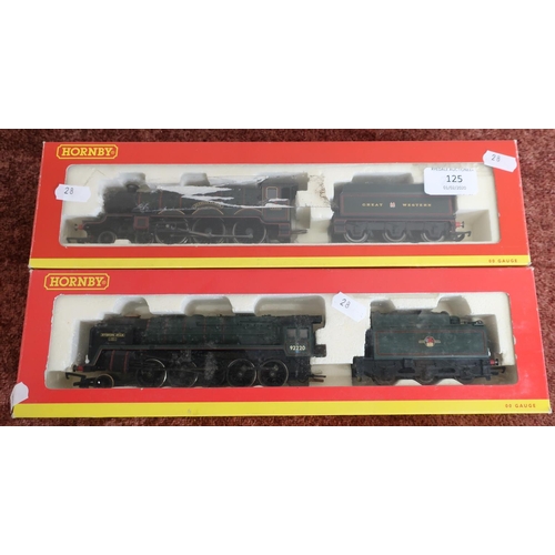 125 - Boxed OO gauge Great Western Dunster Castle locomotive & tender No. 4093 and a British Railways Even... 