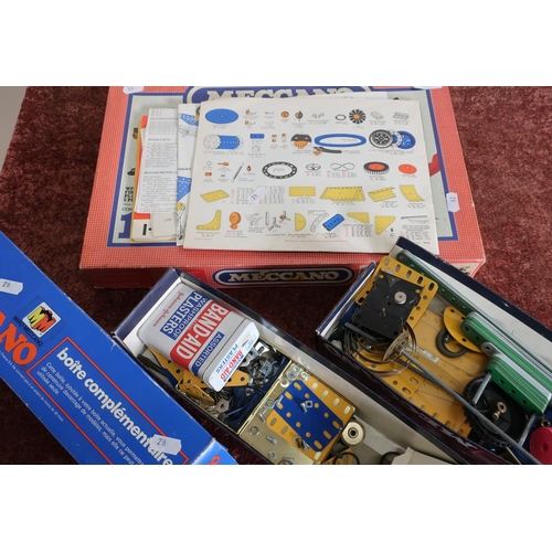 126 - Boxed Meccano 1000 set, and a box of assorted Meccano, plans etc (QTY)
