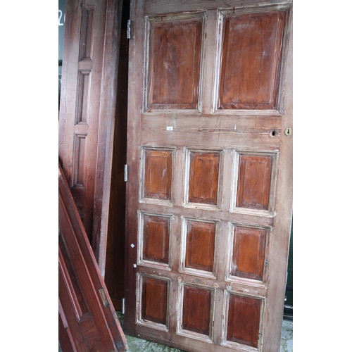 526 - Large and heavy country house style pitch pine panelled door (101cm x 228cm), pair of heavy panelled... 