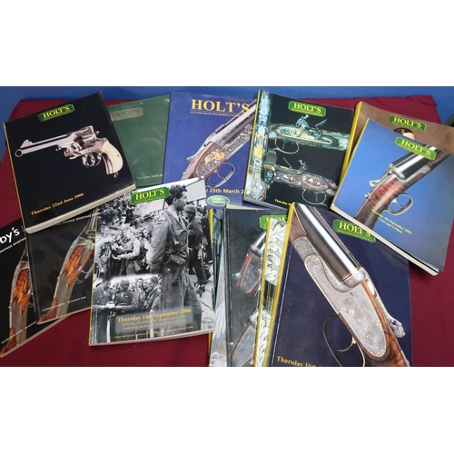 480 - Collection of sixteen Holts gun catalogues, including 25th March 2010 hardback catalogue, and four G... 