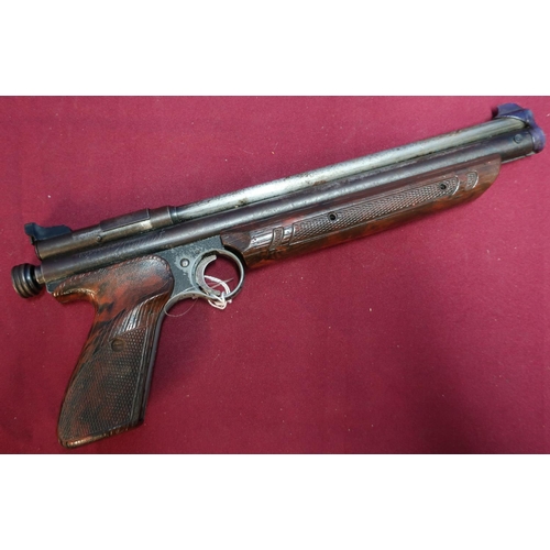 502 - Crossman Medalist Model 1322 .22 cal air pistol, serial no. 117819431