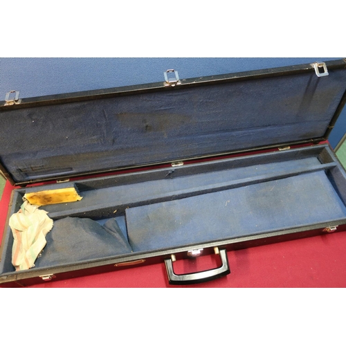 456 - Black leather gun case to fit 30 inch barrels