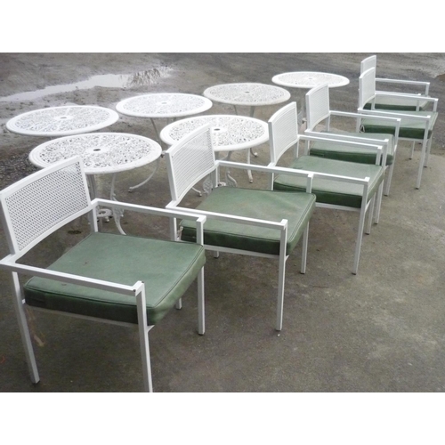 1 - Six outdoor metal chairs with cushions
