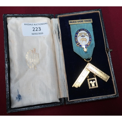 223 - Cased Masonic Lodge of The Golden Fleece No 2081 15ct gold and enamel medal, In Recognition Of Servi... 