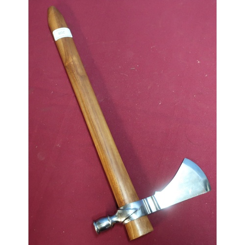 208 - North American Indian Tomahawk Peace Pipe