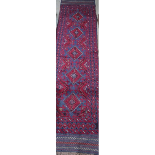 606 - Mashwani runner (242cm x 63cm)