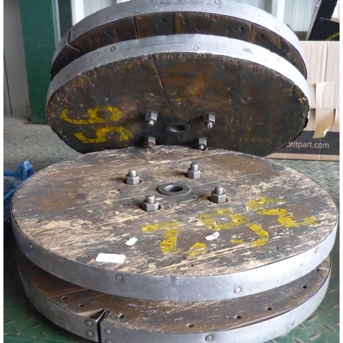 11 - Two vintage wooden and metal heavy duty reels