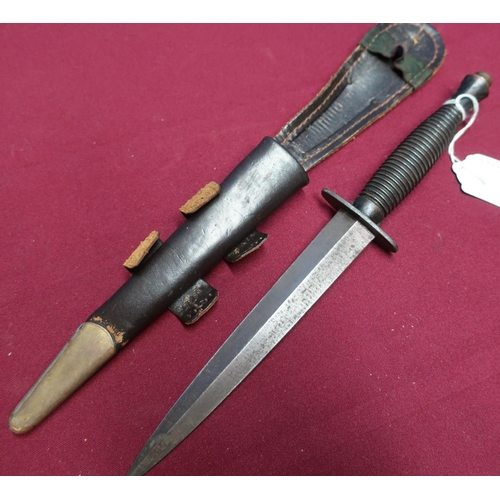 94 - Third pattern Fairbairn Sykes style commando knife, the crosspiece marked Gibberson, Sheffield, with... 