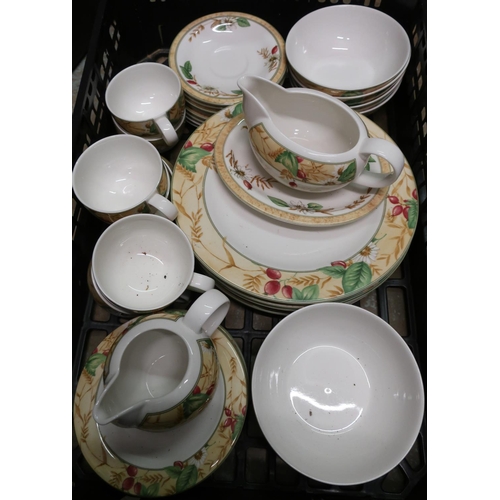 311 - Royal Doulton 'Edenfield' tea and dinner service (8 plate settings)