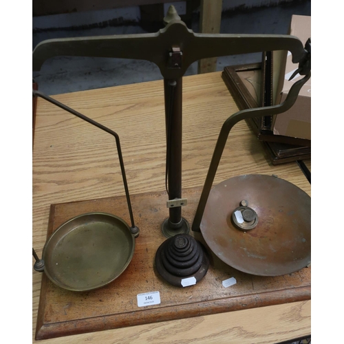 146 - Pair of early - mid 20th C brass balance scales by S. Parsons Bradford, with a set of graduating cas... 