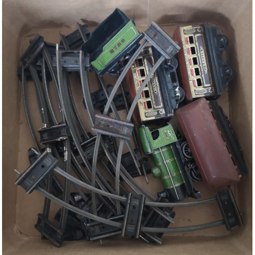 343 - Box of various pre-war O gauge Hornby railway including engine, tender, Pullman carriages etc