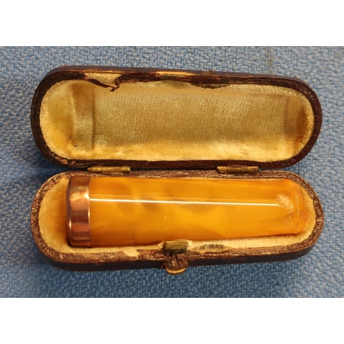 7 - 9ct gold mounted amber cheroot holder (Birmingham 1904), cased
