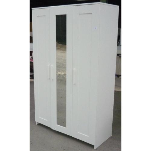 475 - Modern white laminate triple door wardrobe (width 118cm) and a matching chest of three drawers (2)