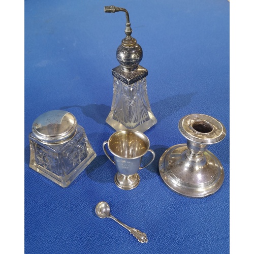 60 - London silver hallmarked topped perfume atomiser with tapering cut glass body (height 17.5cm) silver... 