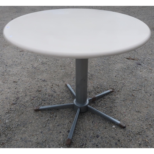 142 - Cream painted circular top dining table on metal base (diameter 104cm)