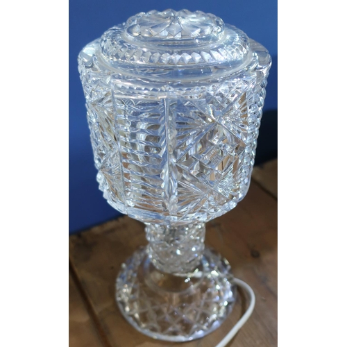 335 - Cut glass table lamp (height 25cm)