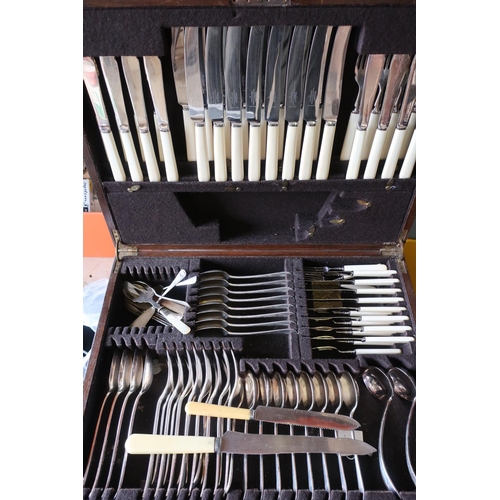 1 - Oak cased Mappin & Webb silver plated canteen of cutlery