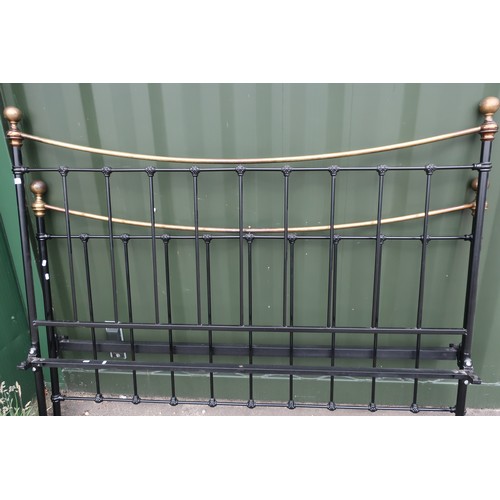 162 - Victorian style metal and brass top rail double bedstead (width 181cm)