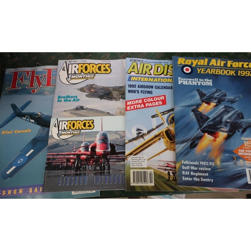 64 - Large collection of 1980's Aviation magazines including Airplane, Fly Past, Air Power International ... 