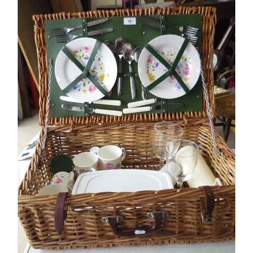 65 - Picnic hamper with contents