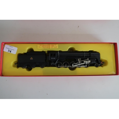 74 - Boxed Hornby OO gauge BR 550 in black livery