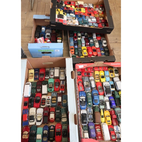 40 - Collection of Lledo, Vanguards and other die-cast unboxed vehicles, mostly cars, in five boxes